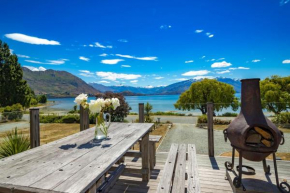 An alpine lodge for sharing, Wanaka